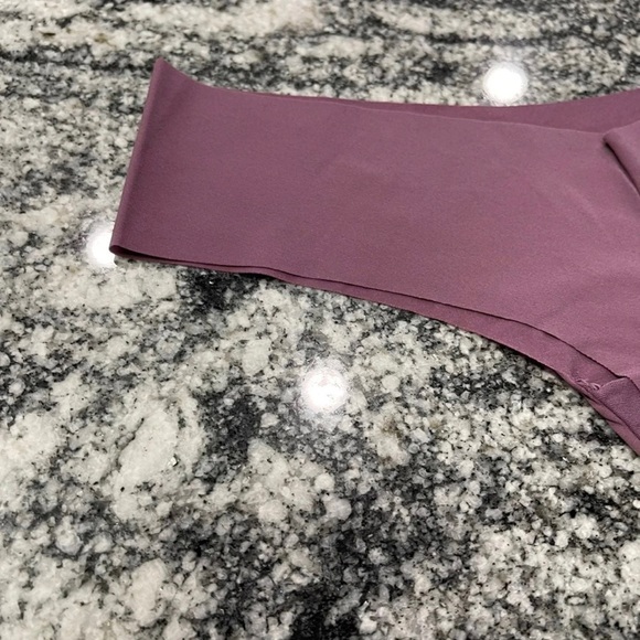 Victoria’s Secret PINK no show panty thong - Picture 9 of 12